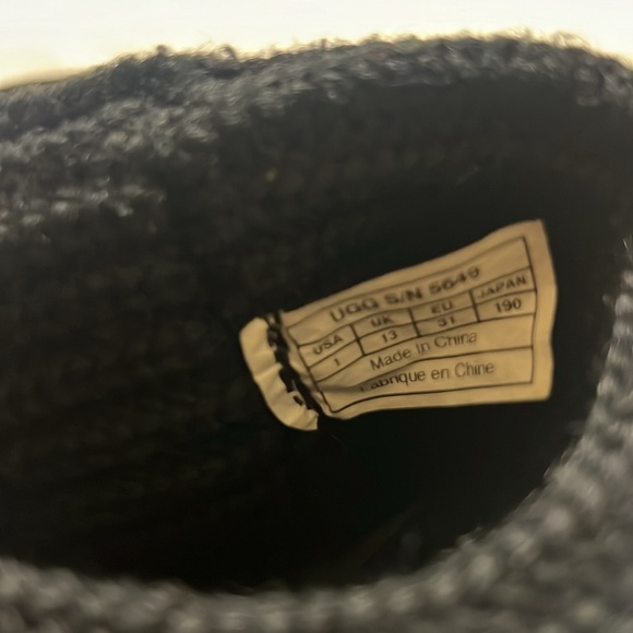 Australia Candy Knit Sweater Slip UUG Boots - Picture 5 of 5